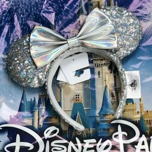 NWT Magic Mirror Ears 💎